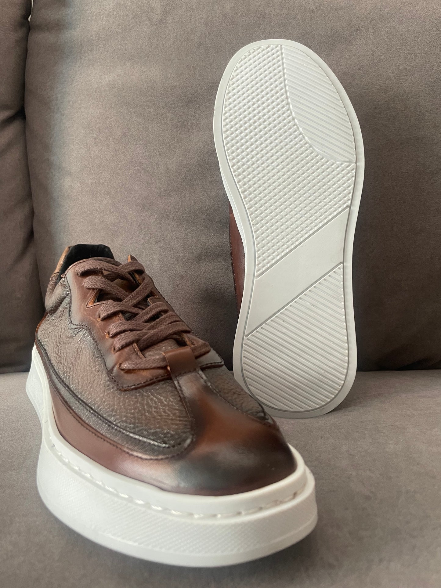 Sneakers Hugo oak corte piel Mod 121