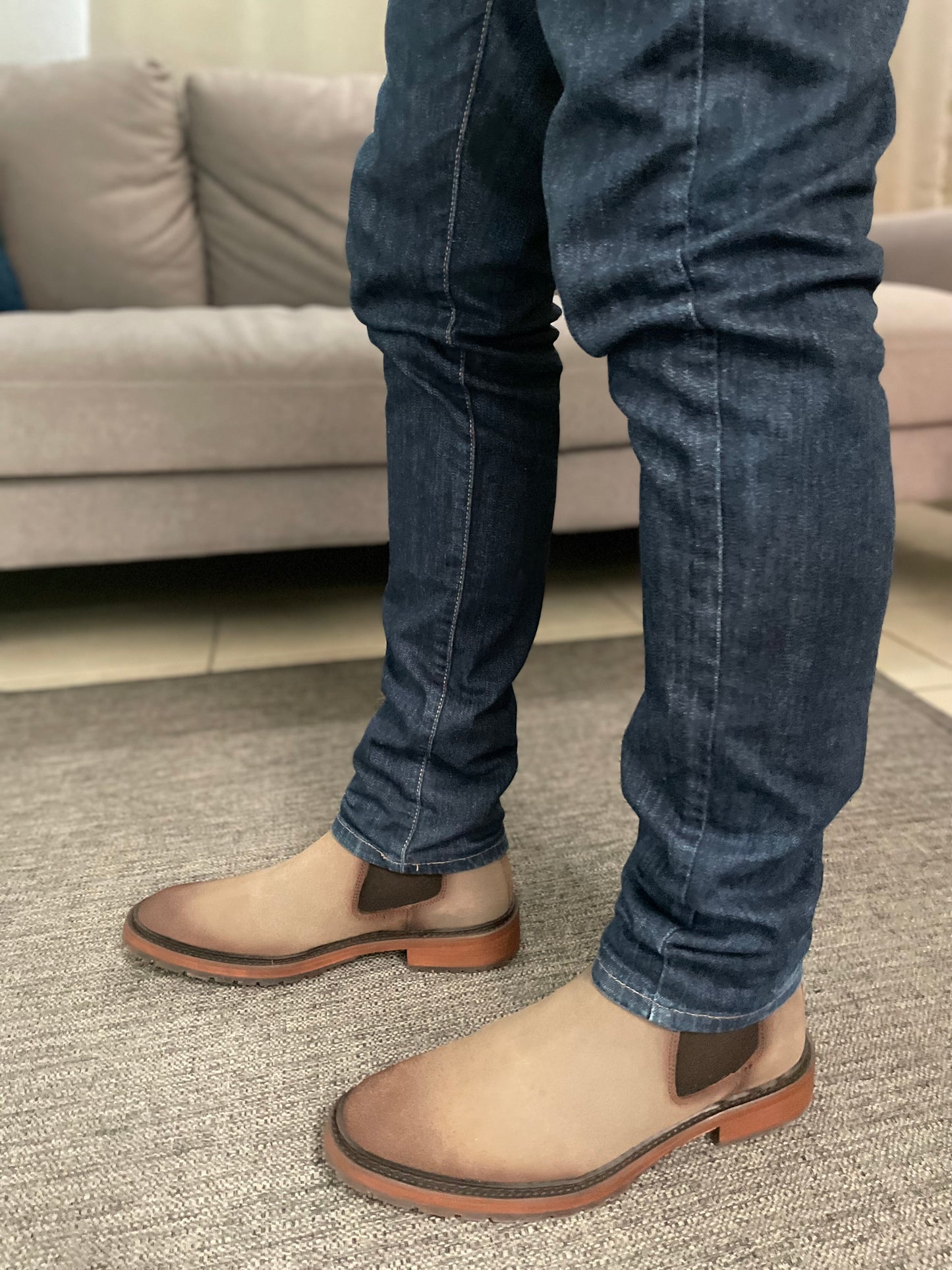 Bota Chelsea Henrry gamuza canela modelo 400