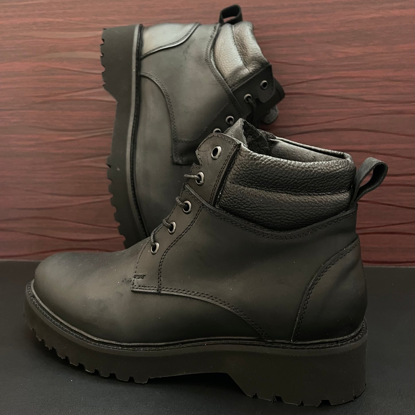 Bota Bruce corte piel suela ultra crazy negro Modelo 326