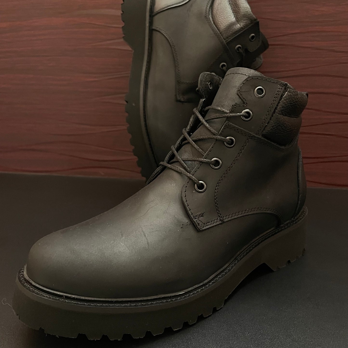 Bota Bruce corte piel suela ultra crazy negro Modelo 326