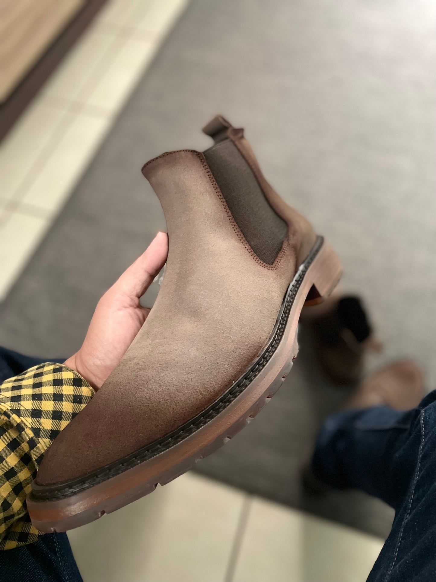 Bota Chelsea Henrry gamuza canela modelo 400