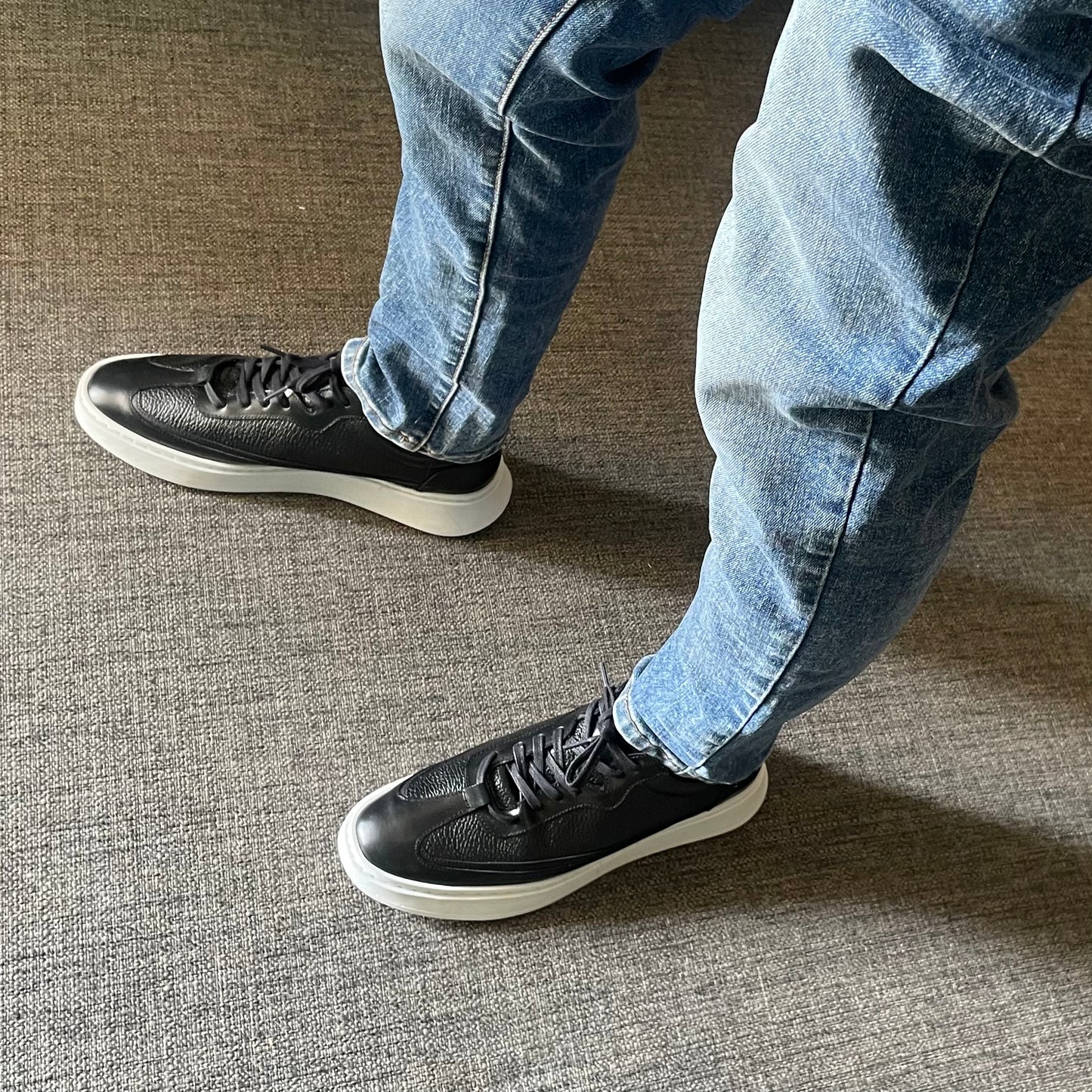 Sneakers Hugo black corte piel Mod 121