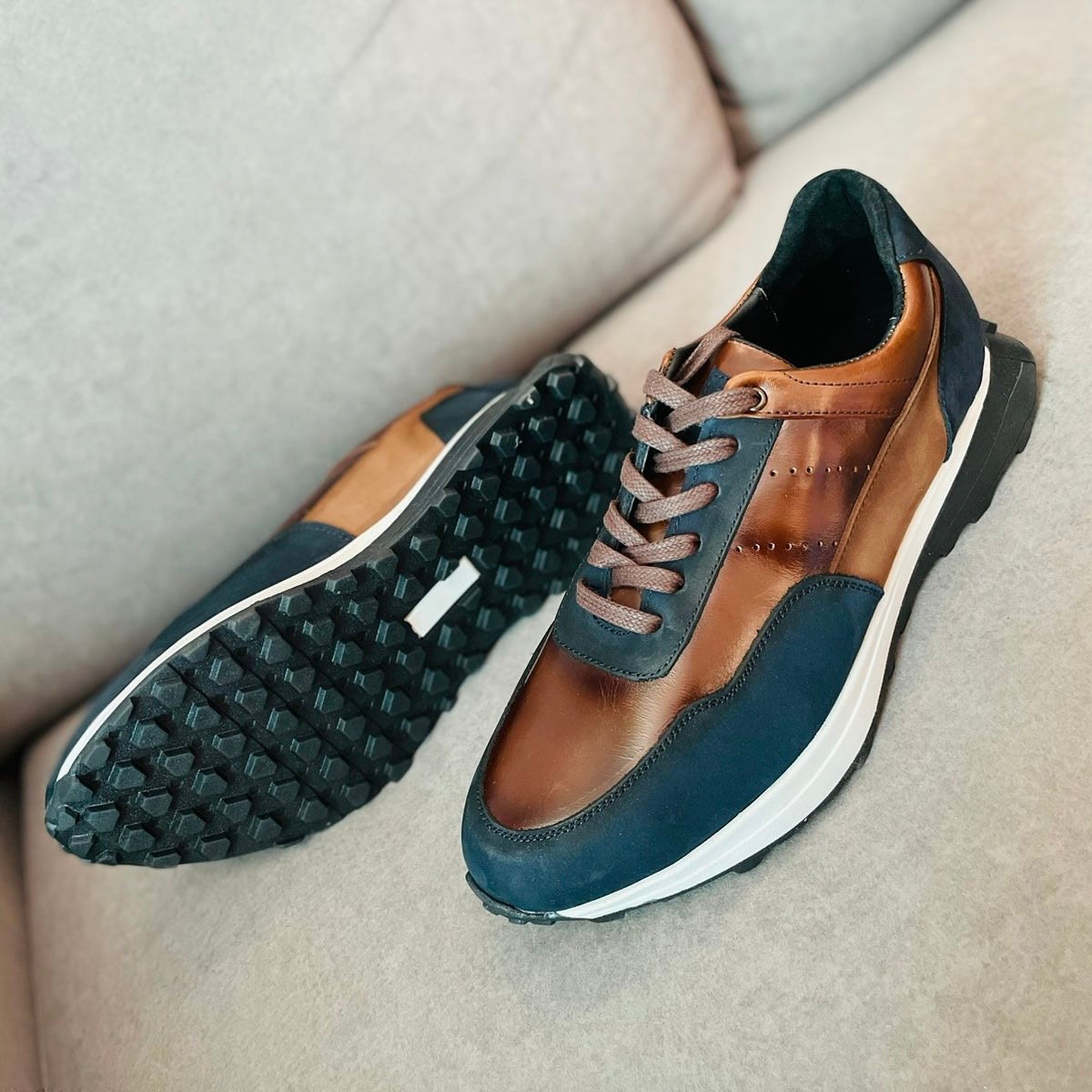 Sneakers wolf Navy corte y forro de piel Mod 1212
