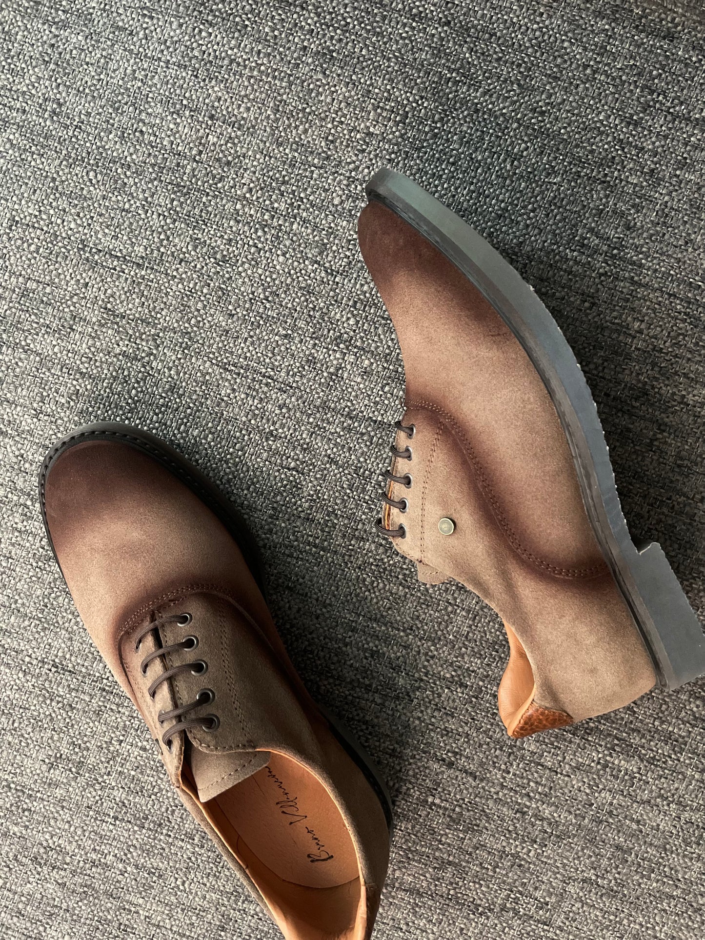 Oxford gamuza canela Mod Enzo 001