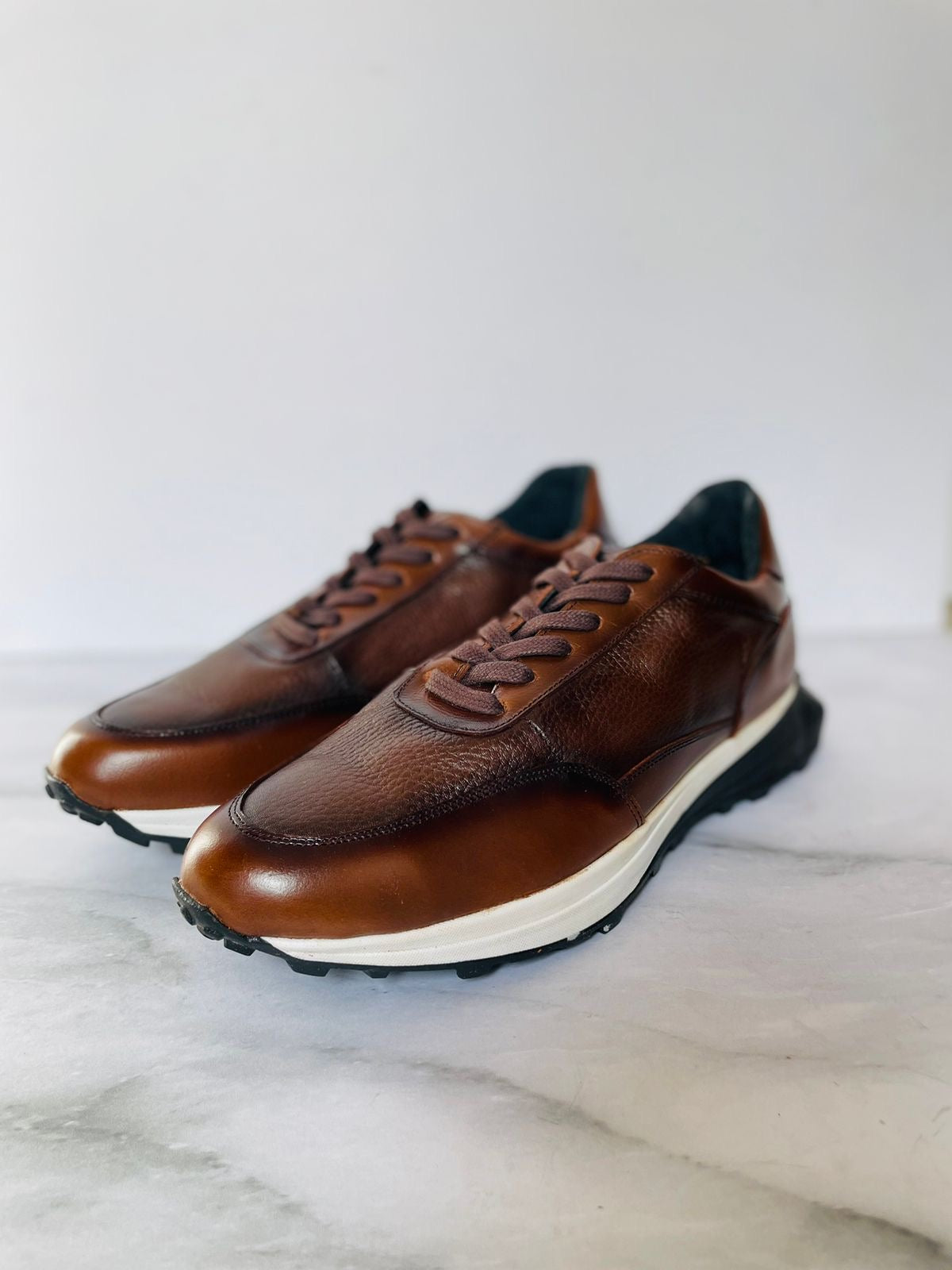Sneakers wolf brown corte y forro de piel Mod 1212
