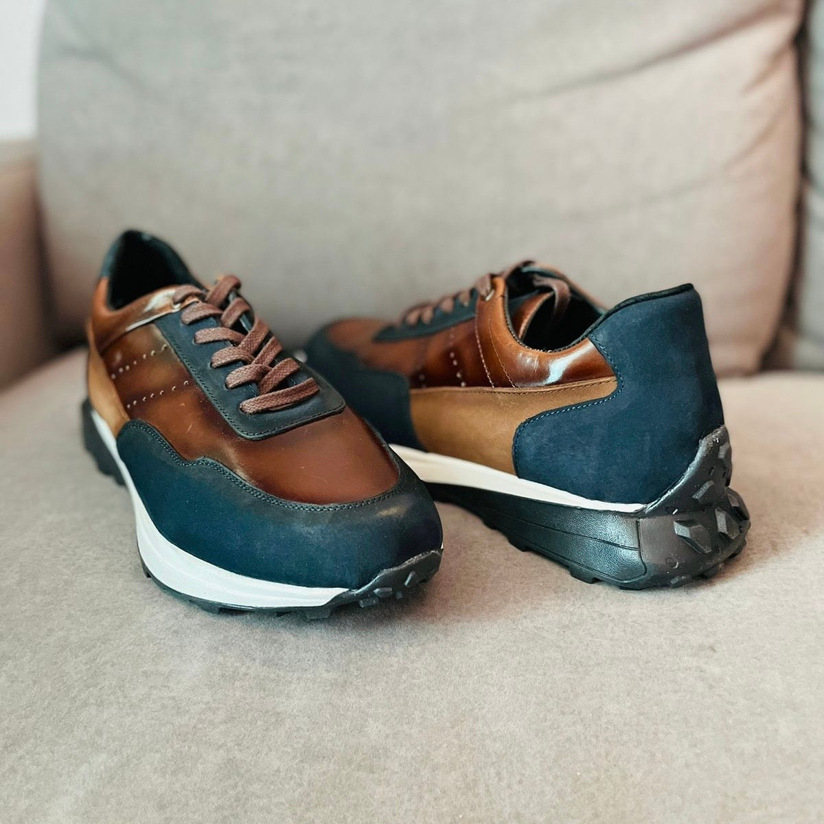Sneakers wolf Navy corte y forro de piel Mod 1212