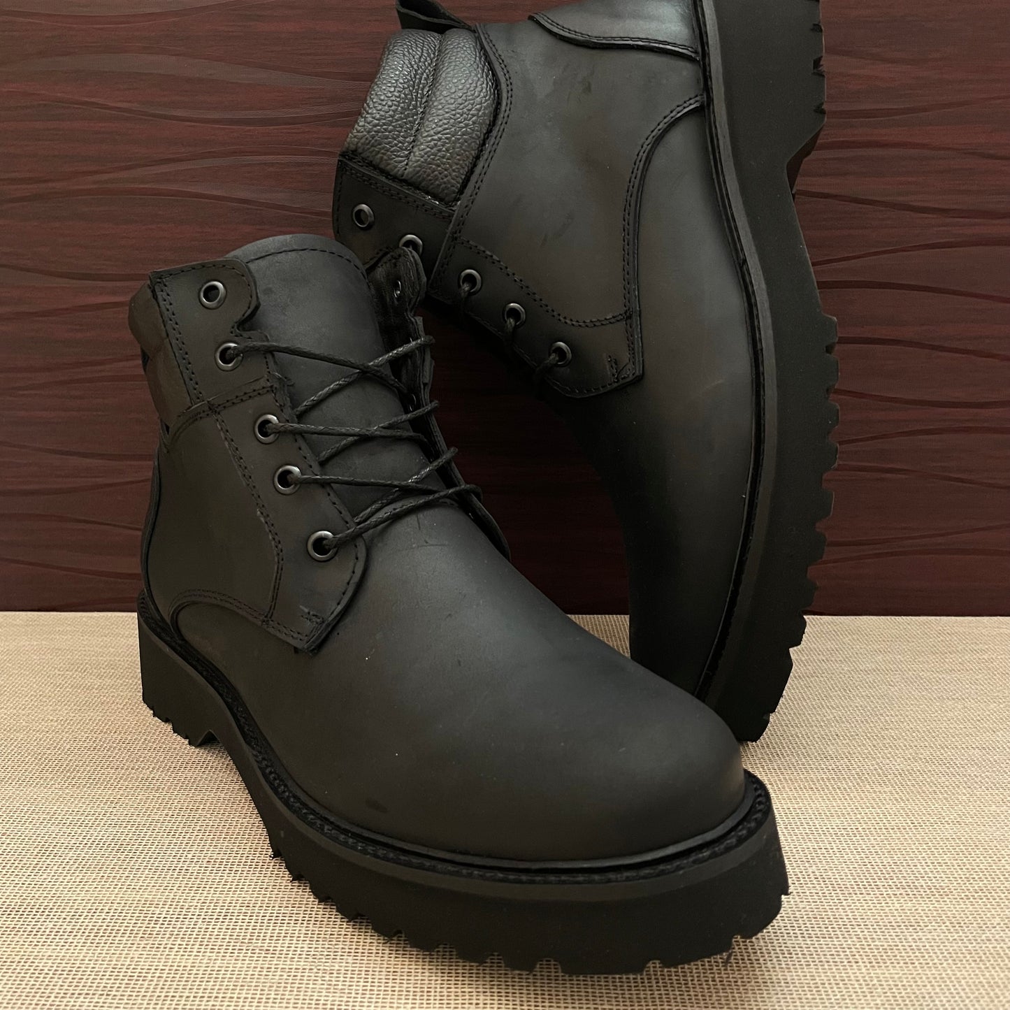 Bota Bruce corte piel suela ultra crazy negro Modelo 326