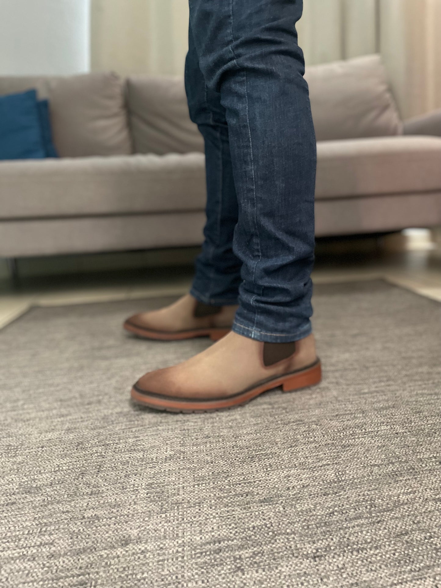 Bota Chelsea Henrry gamuza canela modelo 400
