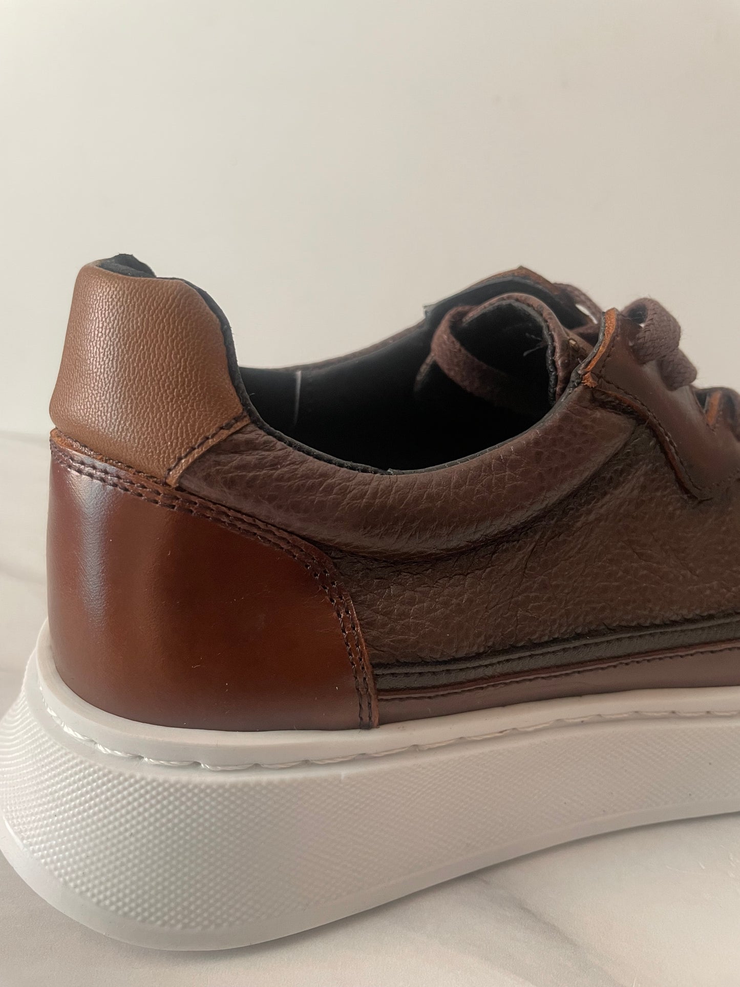 Sneakers Hugo oak corte piel Mod 121