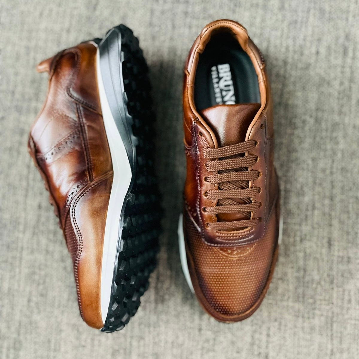 Sneakers de piel color color cognac crazy suela ultraligera de Eva Mod 20010