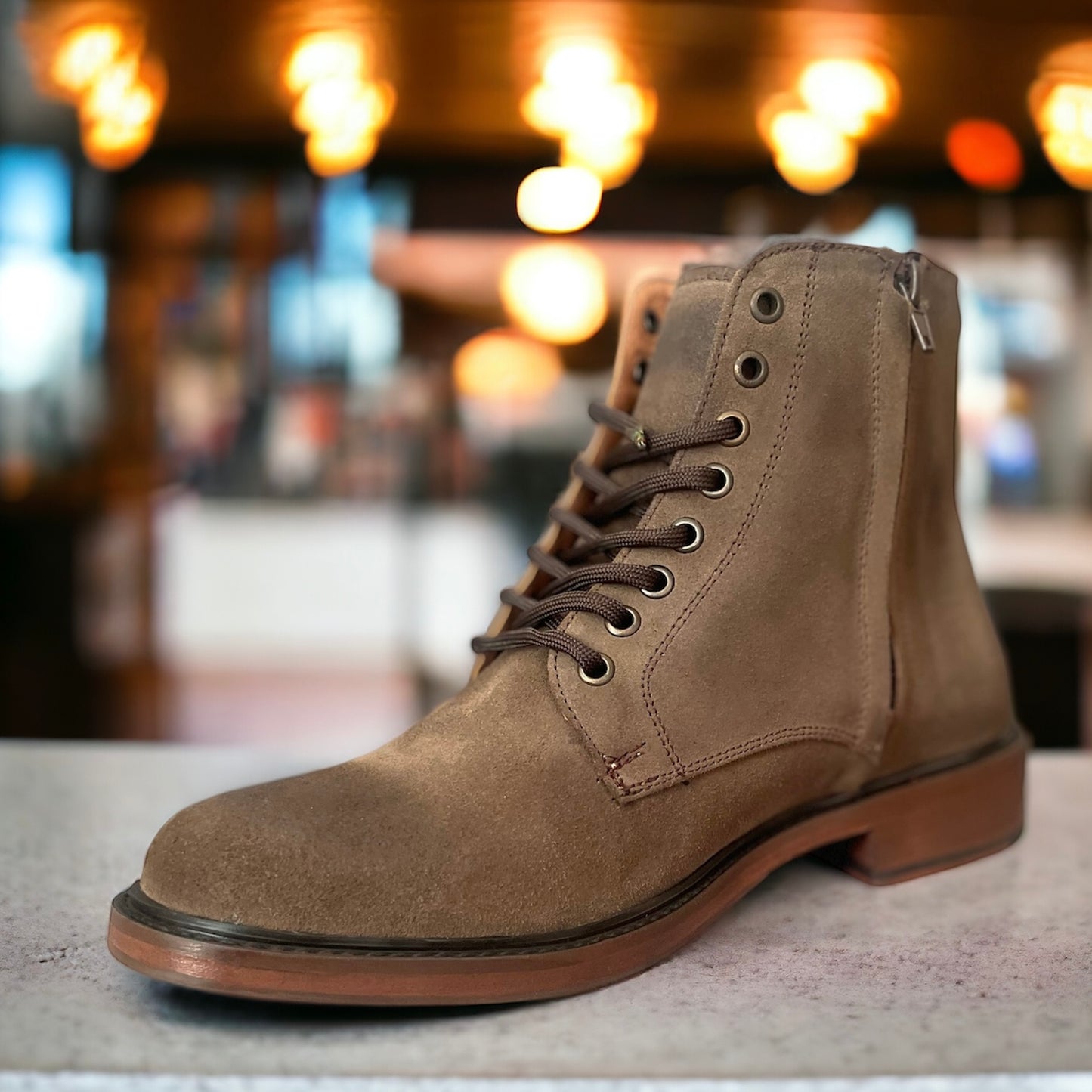 Bota casual Jhon de gamuza pulida premium color camel modelo RCH-001