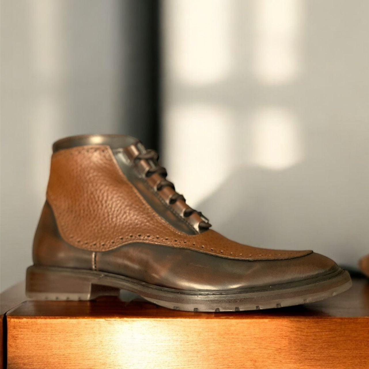 Honey diamond bota de piel y suela de cuero+ Antiderrapante color Miel Modelo 3000