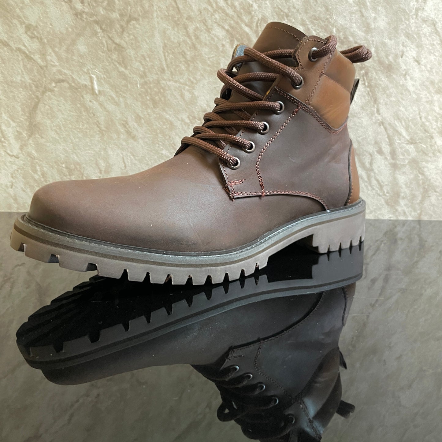 Bota Bruce corte piel suela antiderrapante crazy café Modelo 326