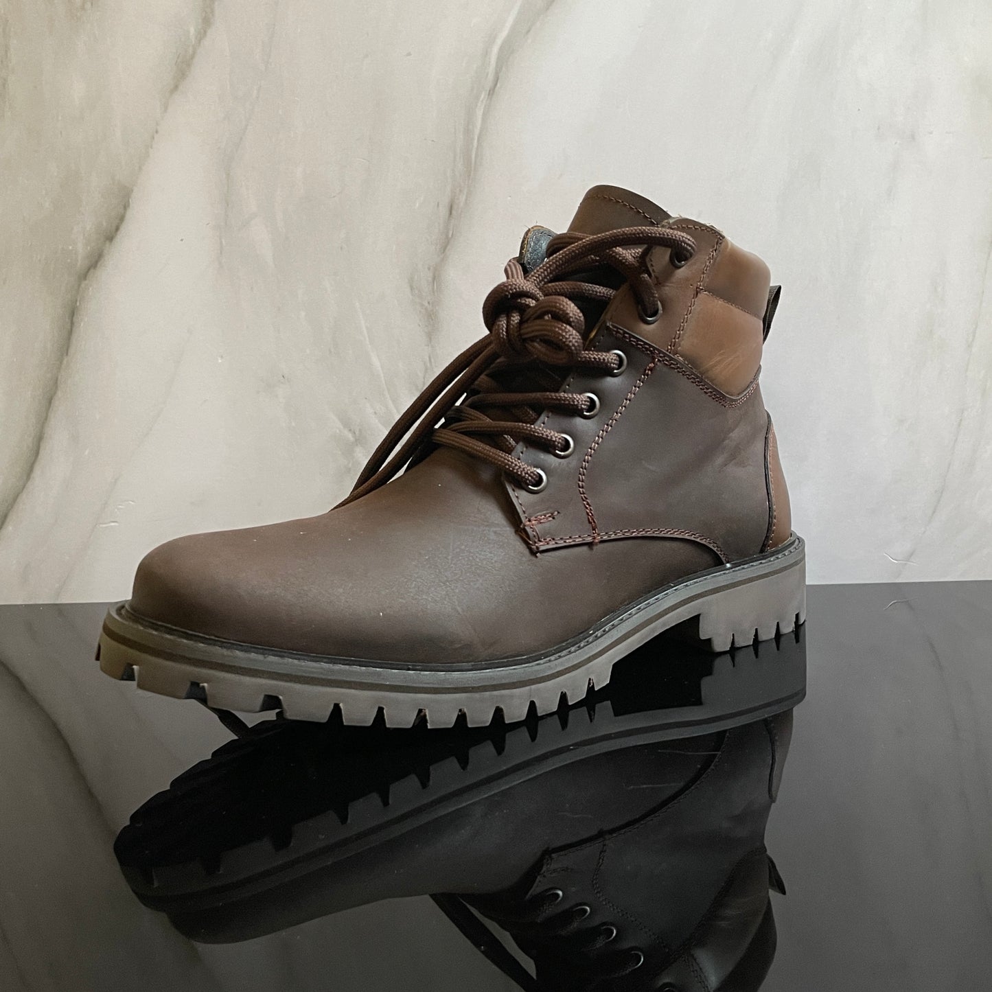 Bota Bruce corte piel suela antiderrapante crazy café Modelo 326