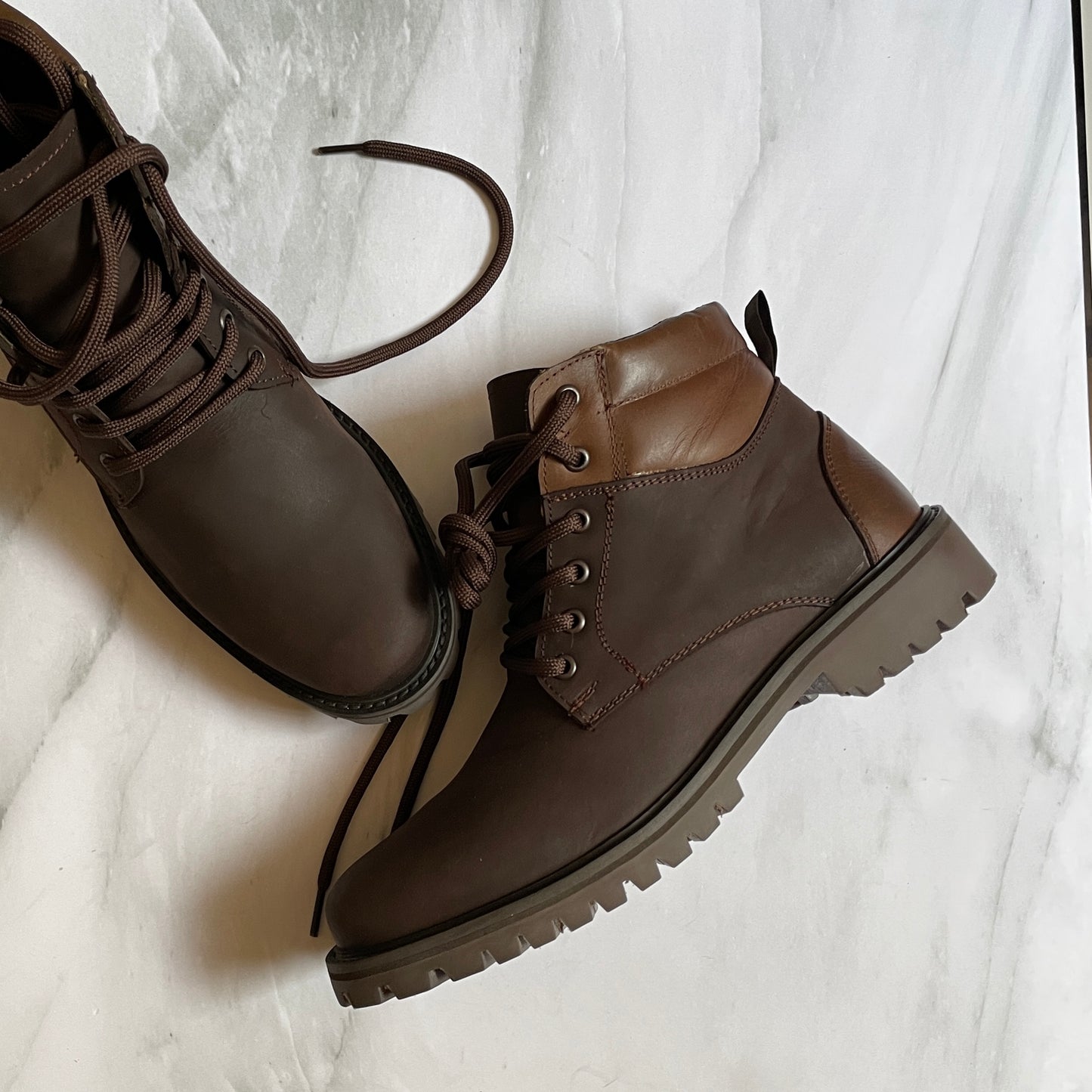 Bota Bruce corte piel suela antiderrapante crazy café Modelo 326