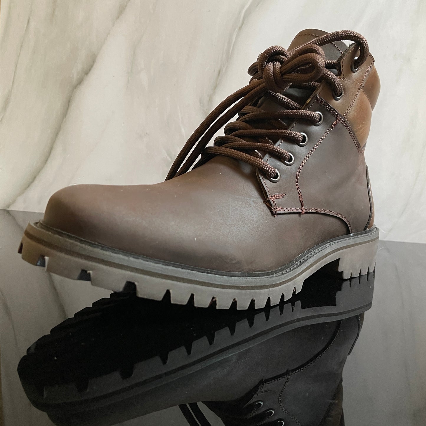 Bota Bruce corte piel suela antiderrapante crazy café Modelo 326