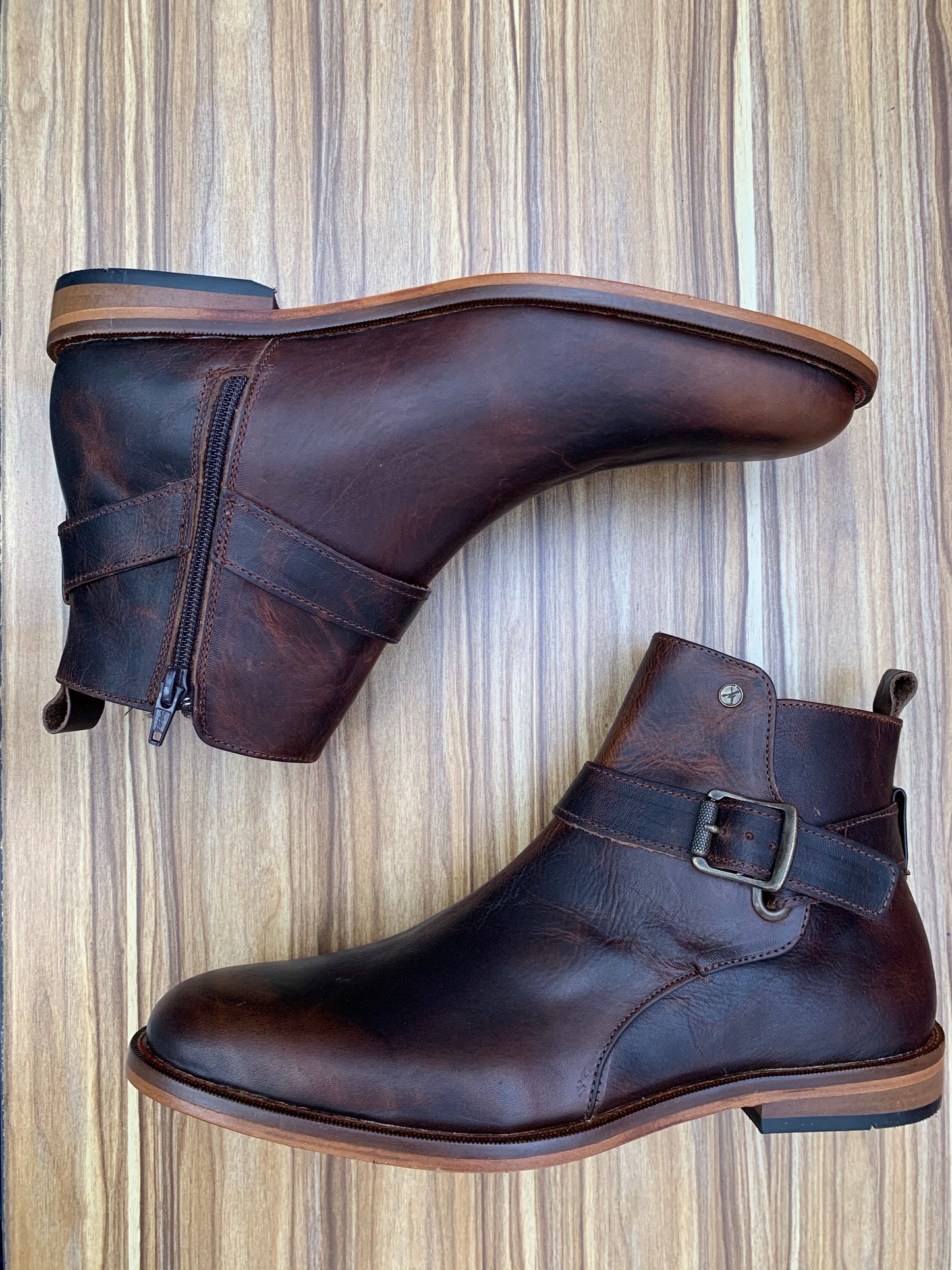 Bota Old Grasso Testa corte piel y  suela de cuero grabada calidad premium  Mod 213